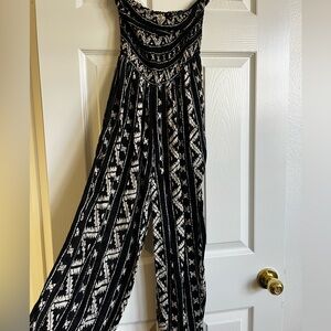 Strapless patterned jumpsuit